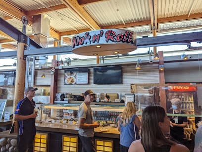 Wok 'N Roll Restaurant