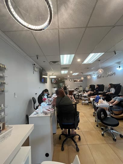 Lily Nails & Spa